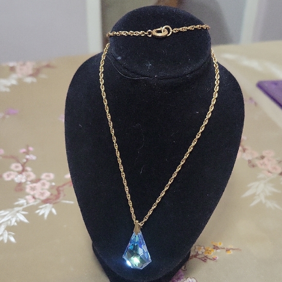 Antique Jewelry - 10 Karat Gold & Crystal Necklace~ Etched Clasp~16"